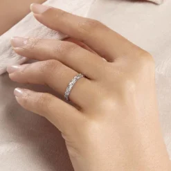 Alliance Fleur Diamantee Ruban Plat Or Blanc