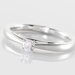 Bague Solitaire Iris Or Blanc Diamant