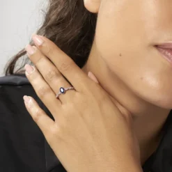Bague Solitaire Michaela Or Blanc Saphir Et Diamant