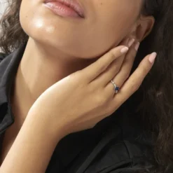 Bague Solitaire Michaela Or Blanc Saphir Et Diamant