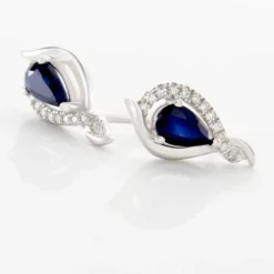 Boucles D'oreilles Puces Angelika Or Blanc Saphir Et Diamant