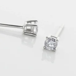 Boucles D'oreilles Puces Aphrodite Or Blanc Diamant