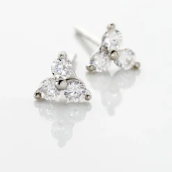 Boucles D'oreilles Puces Cassy Fleur Or Blanc Oxyde De Zirconium