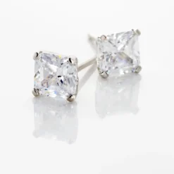 Boucles D'oreilles Puces Doreen Carre Or Blanc Oxyde De Zirconium