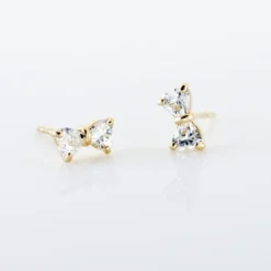 Boucles D'oreilles Puces Elara Noeud Or Jaune Oxyde De Zirconium
