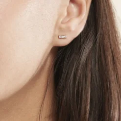 Boucles D'oreilles Puces Plaqué Or Jaune Alodia Oxydes De Zirconium