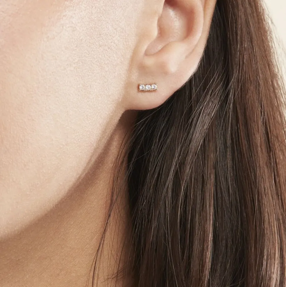 Boucles D'oreilles Puces Plaqué Or Jaune Alodia Oxydes De Zirconium