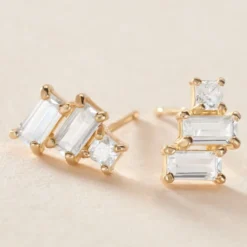 Boucles D'oreilles Puces Regana Or Jaune Oxyde De Zirconium