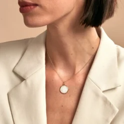 Pendentif Marie Or Jaune Nacre