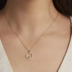Pendentif Or Jaune Roman Oxyde