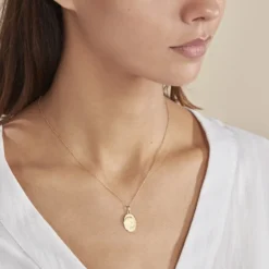 Pendentif Vierge Ovale Or Jaune