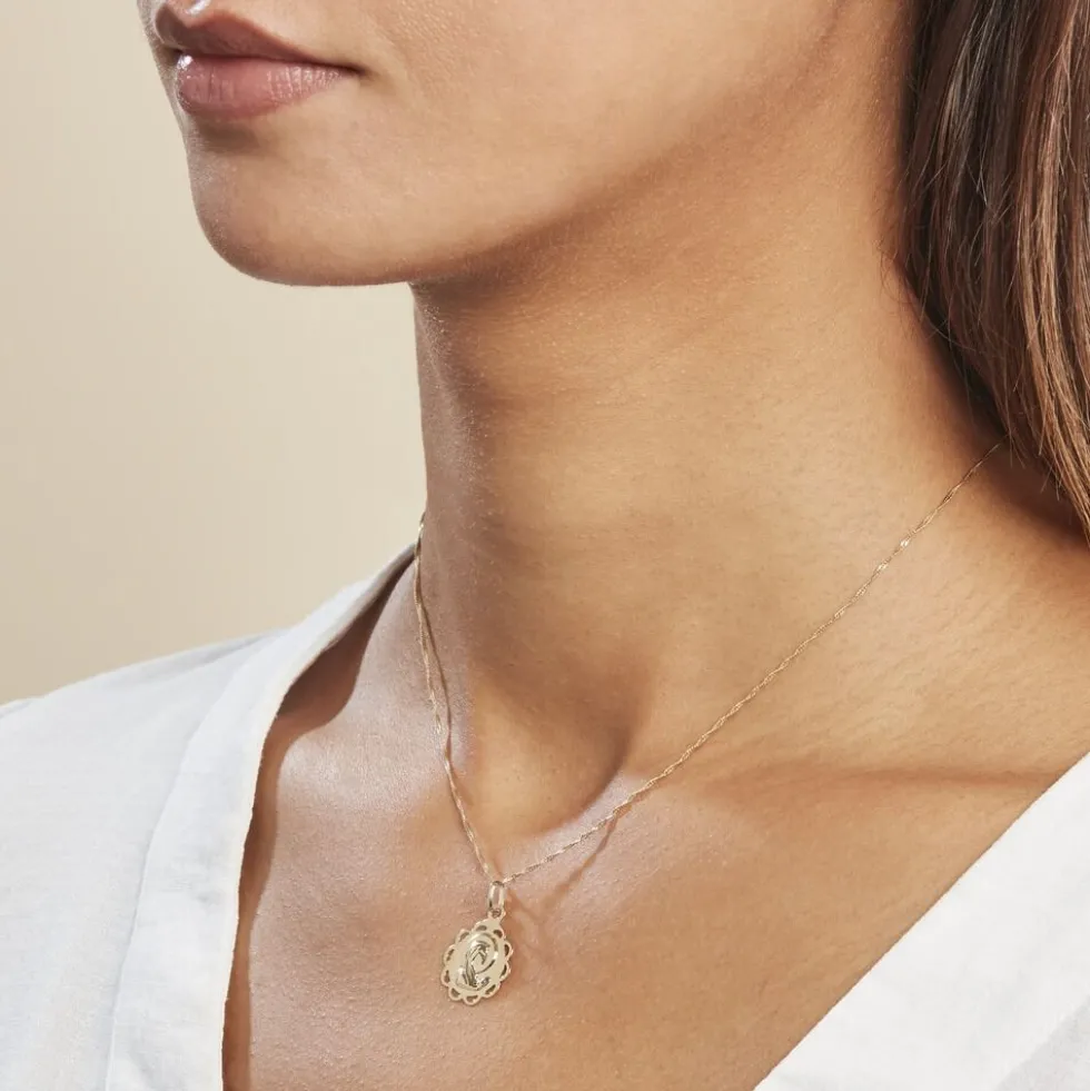 Pendentif Vierge Rond Dentelle Or Jaune